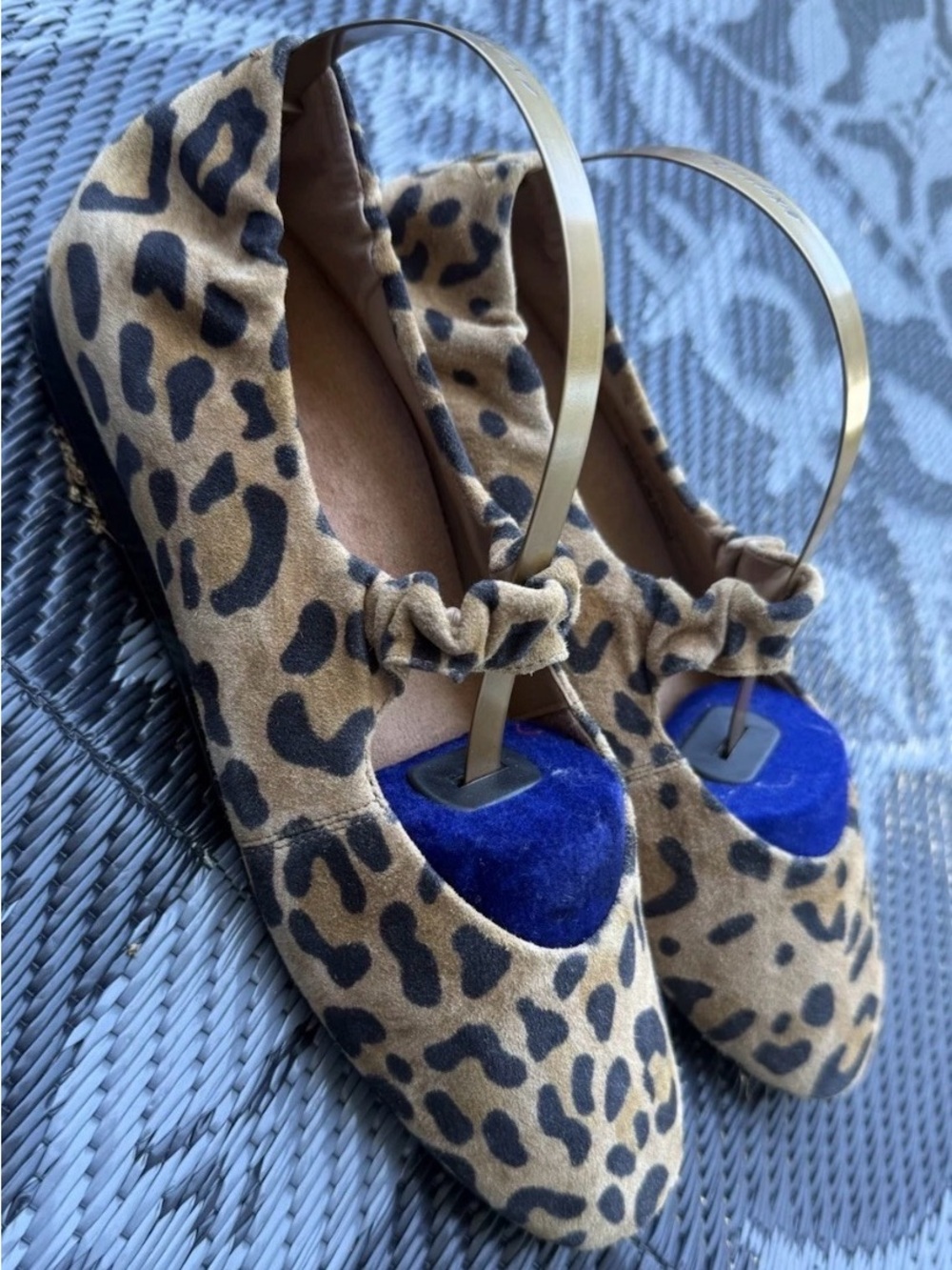 Vionic Leopard Print Mary Jane Flats Strap Accent Round Toe Womens Size 6